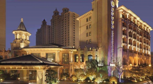 Chateau Star River Hotel